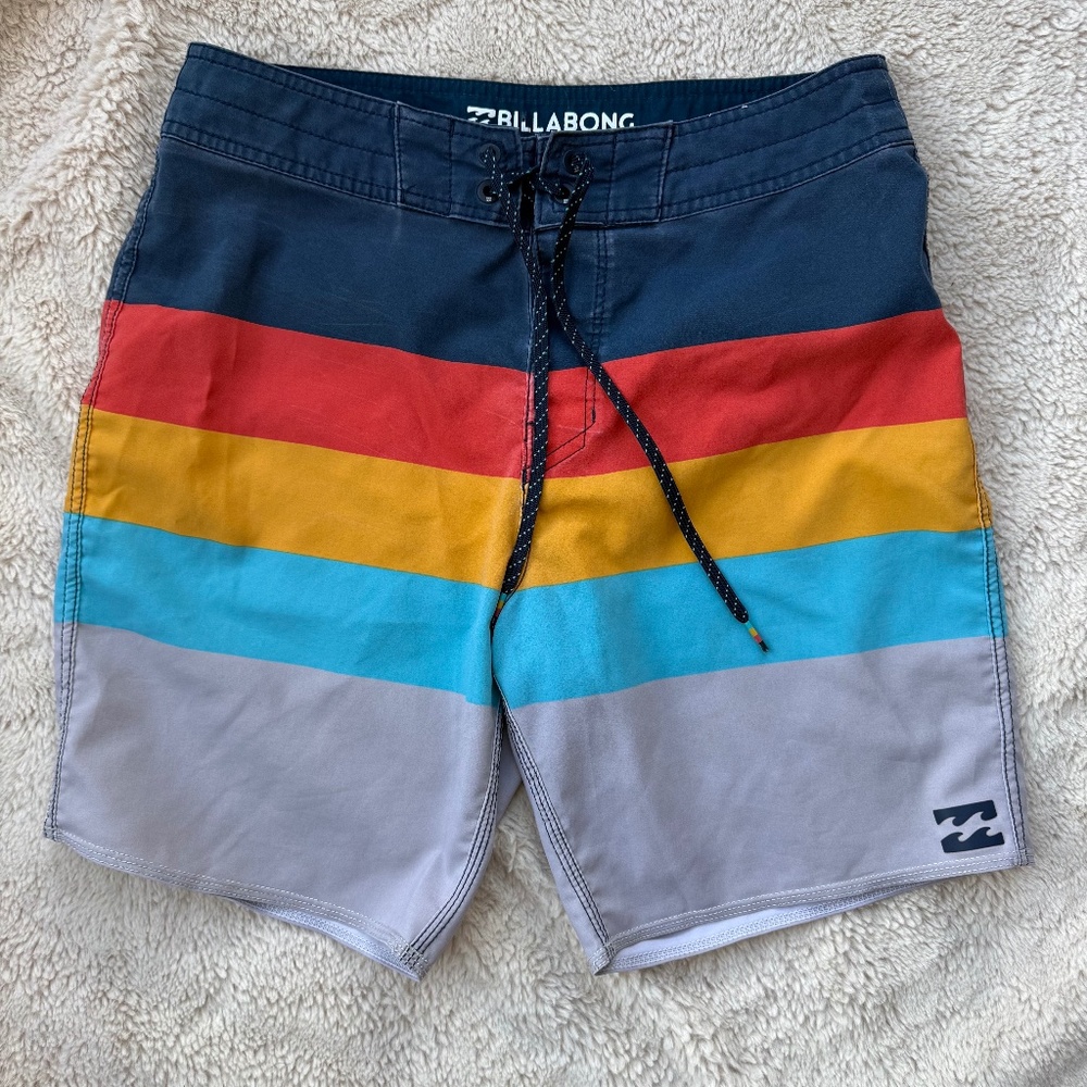 Billabong Platinum X Momentum Board Shorts Men's Size 29